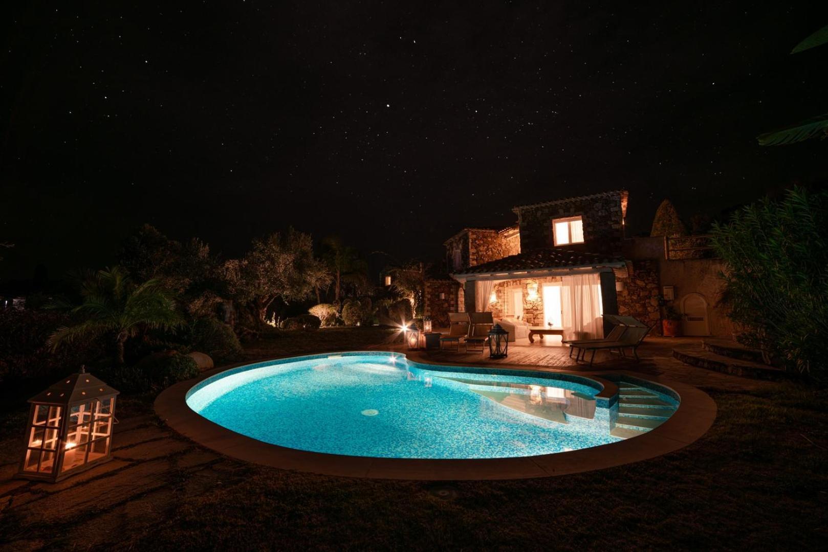 Villa Bougainvillea Con Piscina E Giardino Privato A Pochi Passi Dal Mare Кастиадас Экстерьер фото