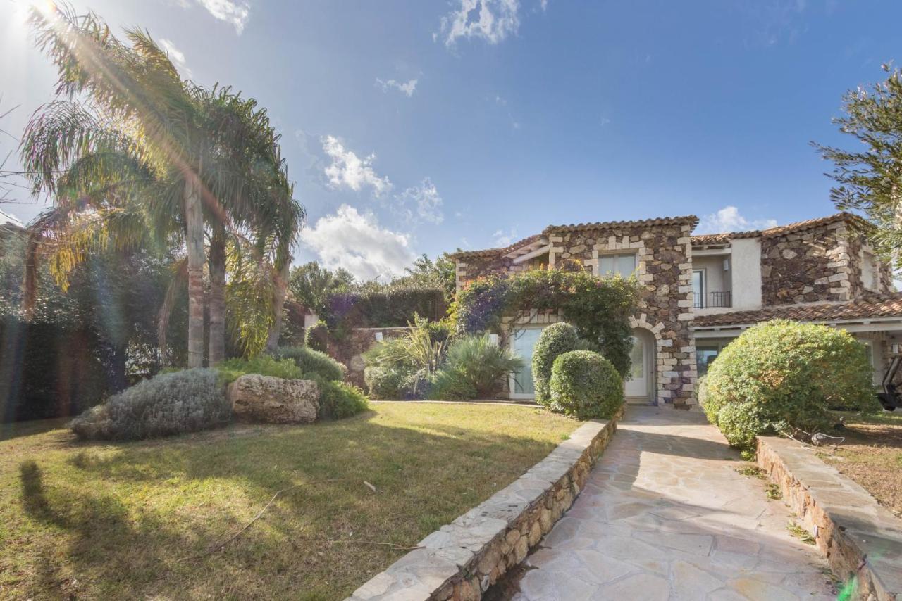 Villa Bougainvillea Con Piscina E Giardino Privato A Pochi Passi Dal Mare Кастиадас Экстерьер фото